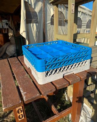 CESTELLI PER LAVASTOVIGLIE PER RISTORANTI