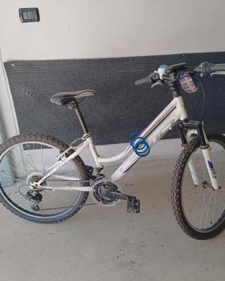 Bici sportiva da bambino/a