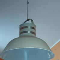 Lampadario grande in alluminio, design industriale