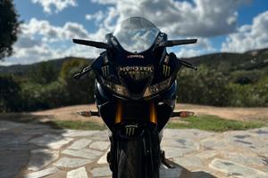 Yamaha YZF-R125 Monster Energy edition