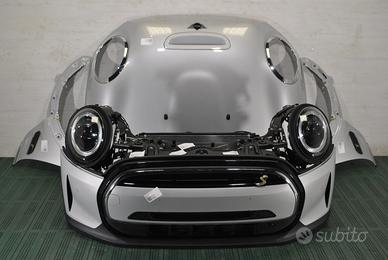 MINI F56 BEV LCI Musata Cooper SE con fari LED