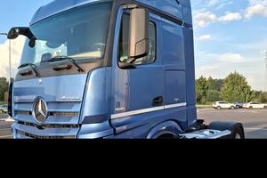 Mercedes-Benz Actros 1851