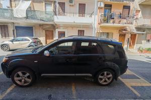Mitsubishi Outlander 7 posti