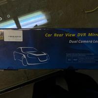 Specchietto con dash cam
