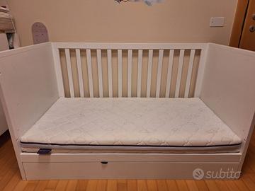 Lettino per bambini con materasso