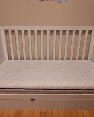 Lettino per bambini con materasso