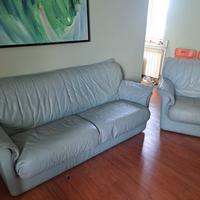 Divano 3 posti e 2 poltrone in pelle