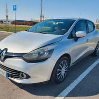 CLIO 1.2 Benz. 5p 75cv Neopatentati