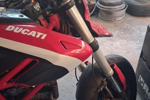 ducati hypermotard 796