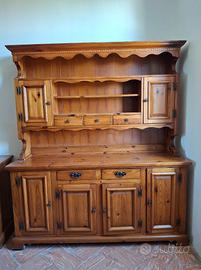 Mobili in legno per taverna e salotto