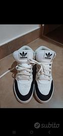 Scarpe Adidas originali modello basket