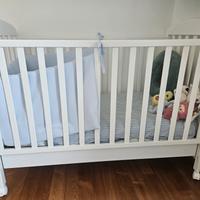 Lettino con sbarre per bambini 