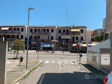 27/6-4/7 Trilocale con posto auto a Lido Scacchi