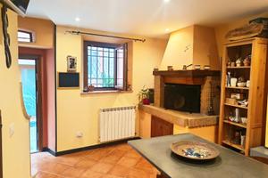 Terratetto in sasso termoautonomo