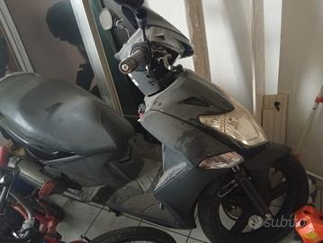 scooter Kymco 150