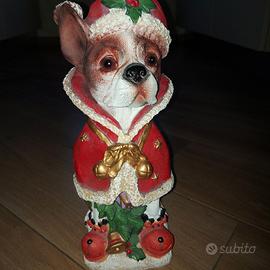 statua cane vestito da babbo natale