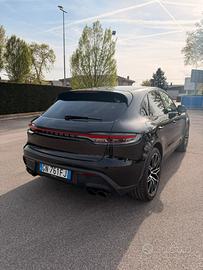 Macan T