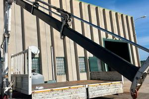 Iveco Eurocargo 80 con Gru cassone lungo