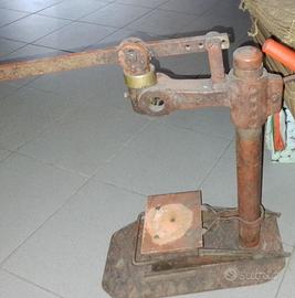 Imbottigliatrice antica