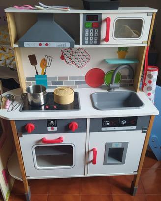 Cucina giocattolo