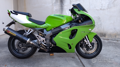 Ninja ZX7R 750