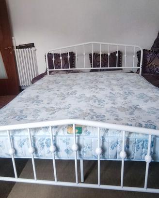 Letto matrimoniale