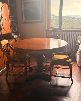 Tavolo allungabile in legno con 6 sedie