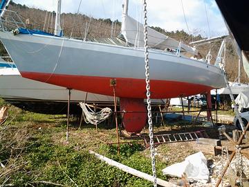 Barca a vela in peralluman