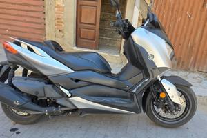 Yamaha xmax 400 abs