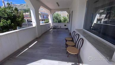 Villa di 196 m² con 5 locali a Carini