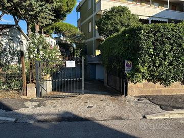 Rif.V207- garage follonica