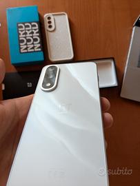 ONEPLUS NORD 5 NON FUNZIONANTE 