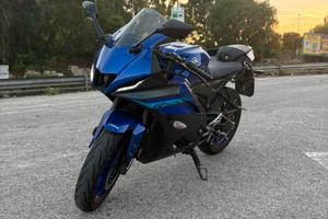 YZF-R125