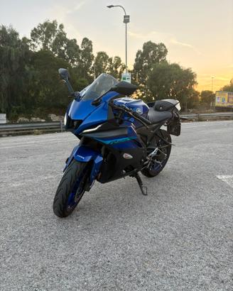YZF-R125