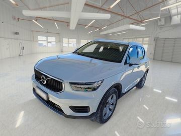 VOLVO XC40 T2 AUTOMATICO MOMENTUM SUV