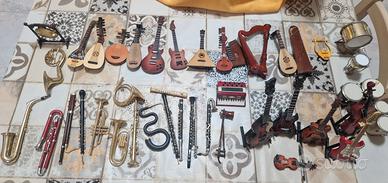 collezione 42 pezzi strumenti musicali miniature