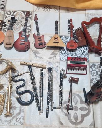 collezione 42 pezzi strumenti musicali miniature