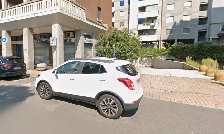 Garage a san giuliano via milano 16