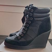 Scarpe alte con lacci Fornarina