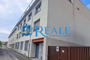 Attico / Mansarda di 187 m² con 4 locali e box aut
