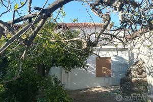 Casa indipendente in Sardegna tra mare e monti