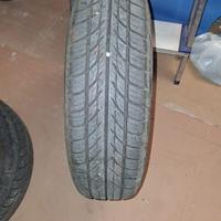 Pneumatici 165/ 70/ 14 completi di cerchio