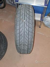 Pneumatici 165/ 70/ 14 completi di cerchio