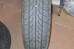 Pneumatici 165/ 70/ 14 completi di cerchio