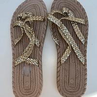 Ciabattine eleganti in oro