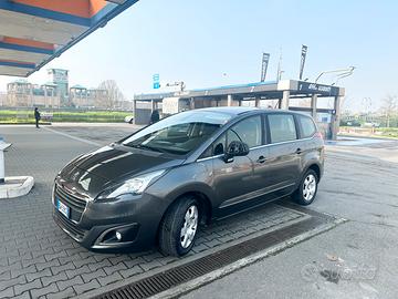 Peugeot 5008 1.6HDi Business 115cv