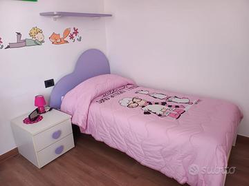 Cameretta con letto singolo