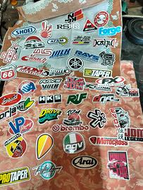 lotto di 49 adesivi stickers moto auto casco 