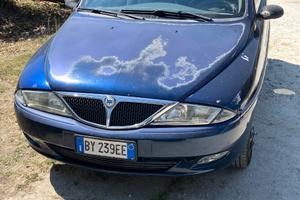 Lancia y