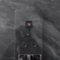 Supporto adesivo con calamita per cellulari